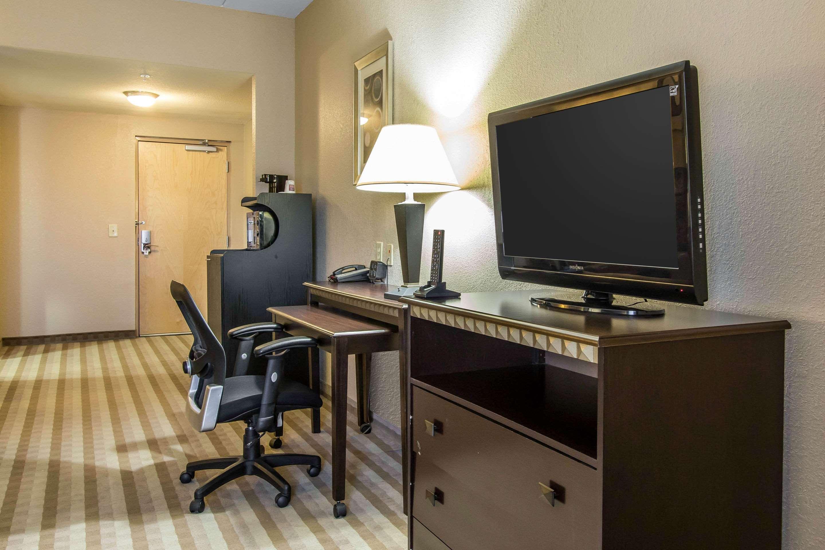Comfort Suites Смірна Екстер'єр фото